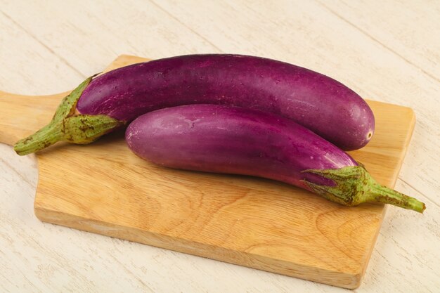 Aubergine violette cru