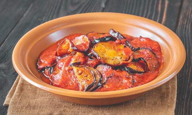 Aubergines frites à la sauce tomate