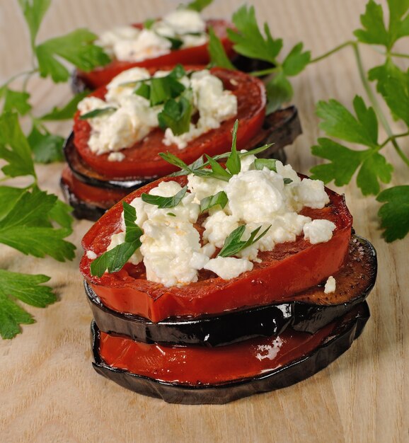 Aubergines rôties aux tomates et ricotta