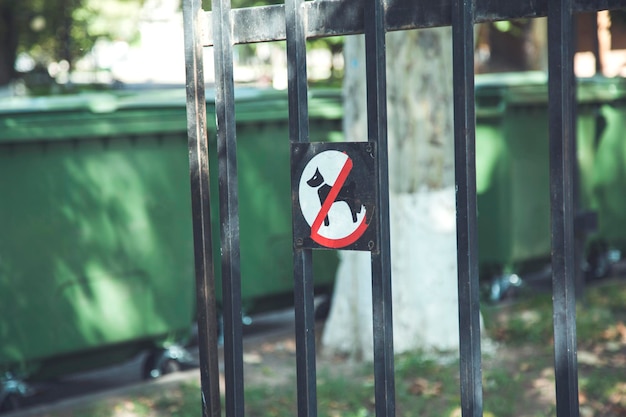 Aucun signe de chien dans le jardin