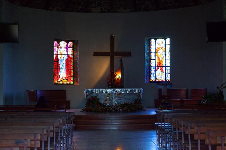 Photo autel de l'église saint-pierre-saint-paul à saint-pierre de la réunion