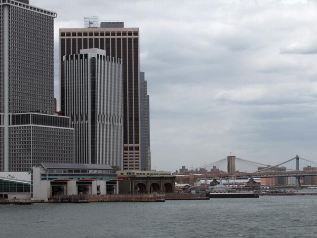 autour du pont de Brooklyn à New York