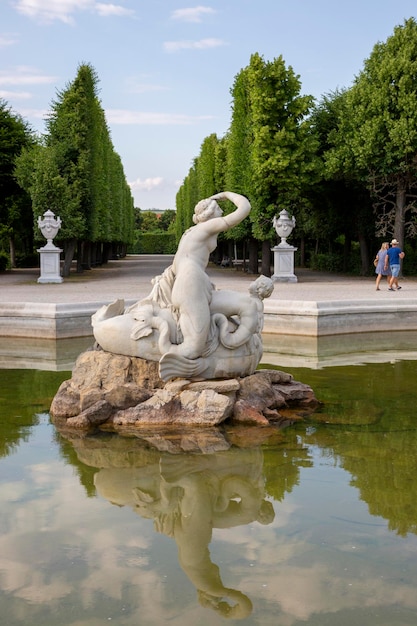 Autriche Vienne 15 juin 2023 Fontaine dans le parc du palais de Schönbrunn