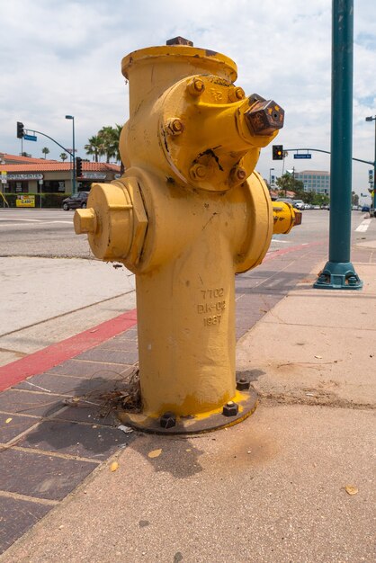 Avis de bouche d'incendie dans les rues de Los Angeles.