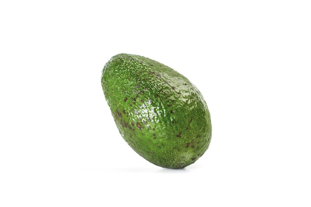 Un avocat sur fond blanc