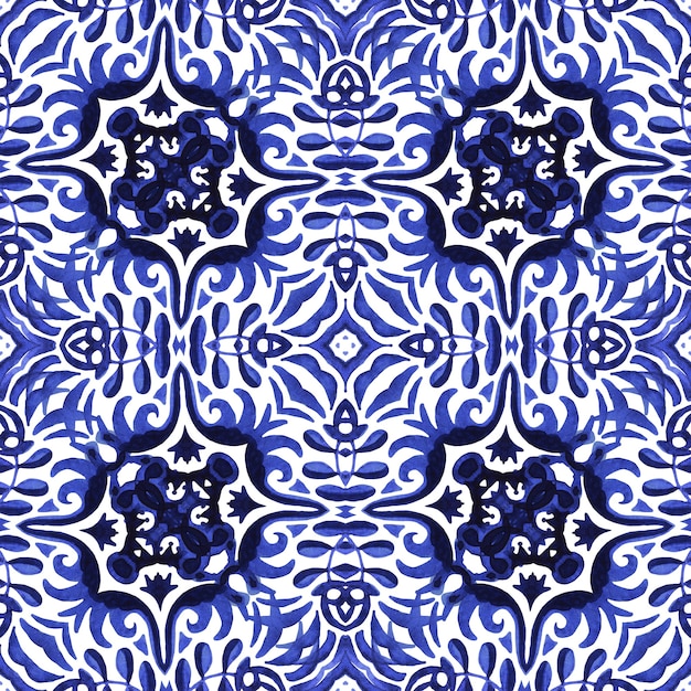 Azulejo bleu et blanc dessiné à la main aquarelle transparente motif de peinture aquarelle ornementale.