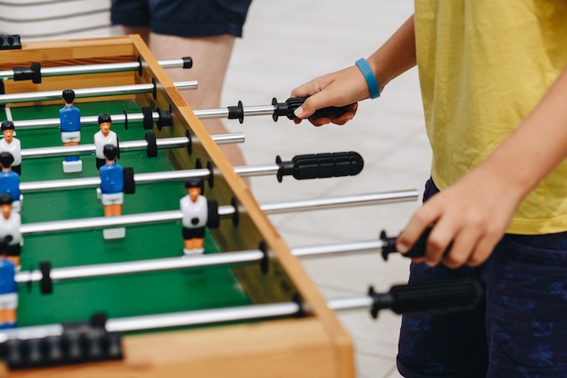 Baby foot sur table