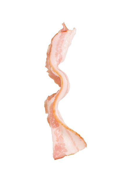 Bacon fumé isolé sur blanc