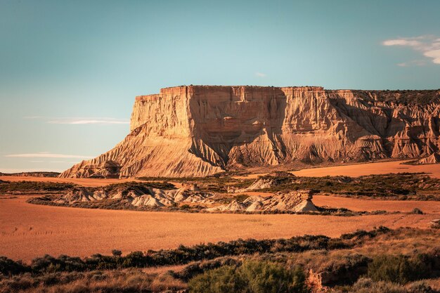 Photo badlans de navarre (bardenas reales de navarra) dessert au sud du pays basque