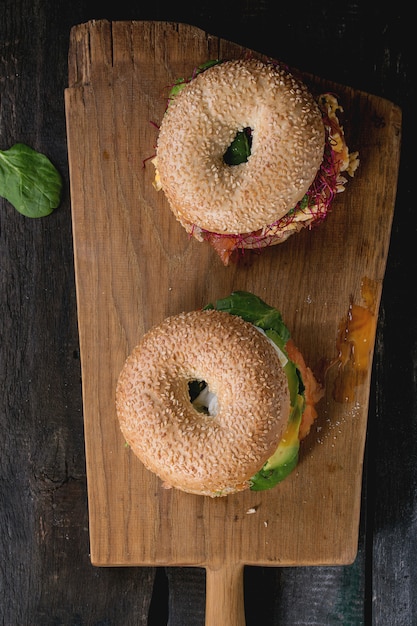 Bagels au saumon et oeuf