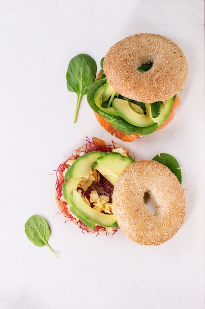 Bagels au saumon et à l&#39;œuf