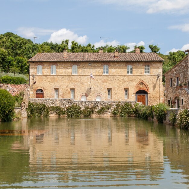 Photo bagno vignoni, ancien village toscan du val d'orcia, italie