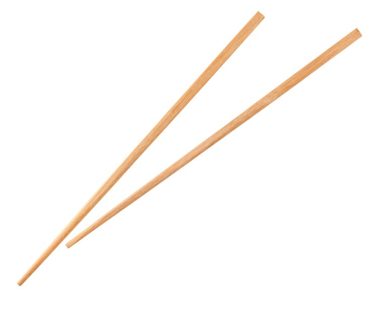 Photo des baguettes de bois isolées sur un fond blanc