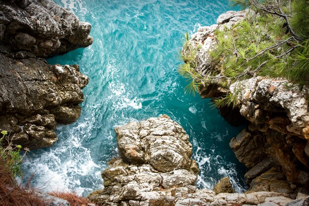 Baie colorée dans la mer Adriatique, Monténégro