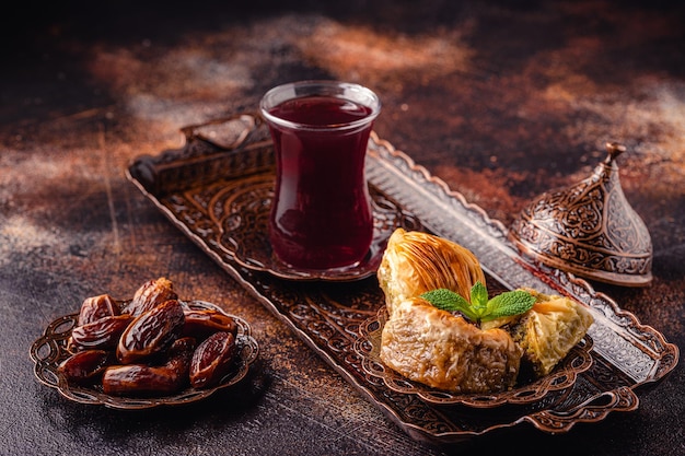 Baklava de bonbons arabes turcs traditionnels