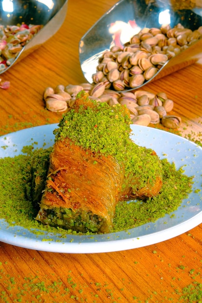 Baklava dessert turc traditionnel aux noix de cajou Baklava maison aux noix et au miel