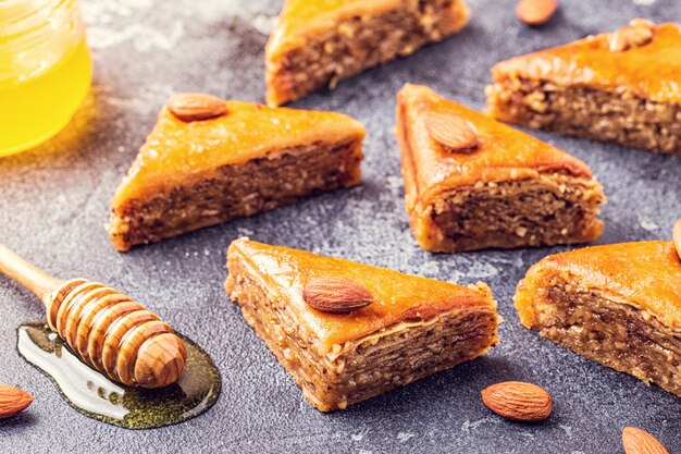 Baklava maison aux noix et miel