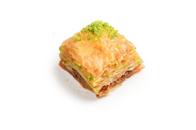 Baklava pistache sur fond blanc Dessert