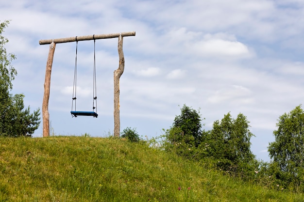 balançoire en bois