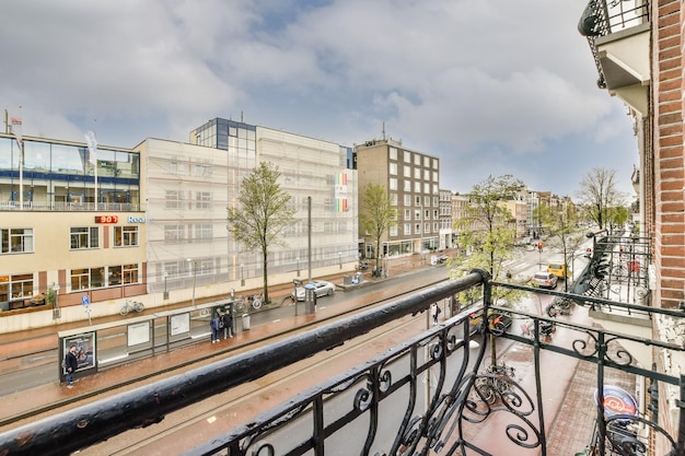 Balcon lumineux avec vue imprenable