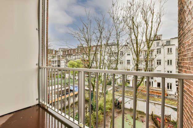 Balcon lumineux avec vue imprenable