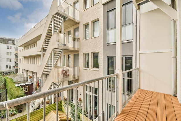 Balcon lumineux avec vue imprenable