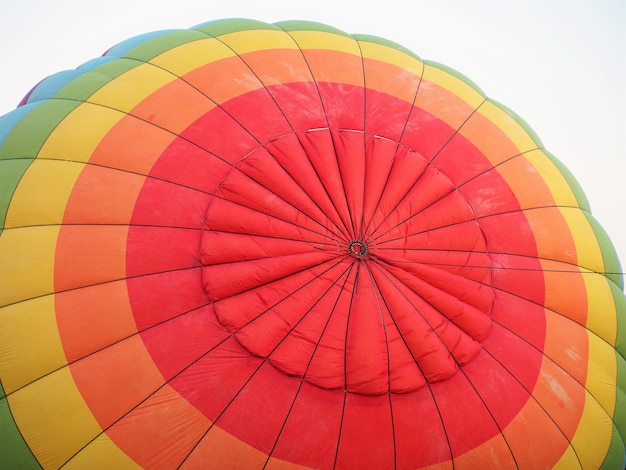 Ballon à air chaud coloré