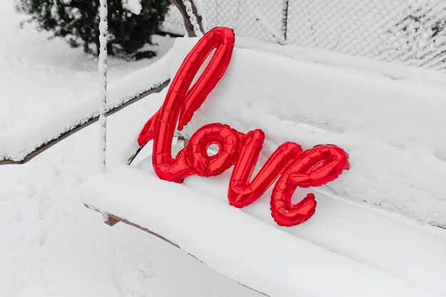 Ballon d&#39;amour dans la neige