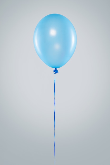 Un ballon isolé sur gris