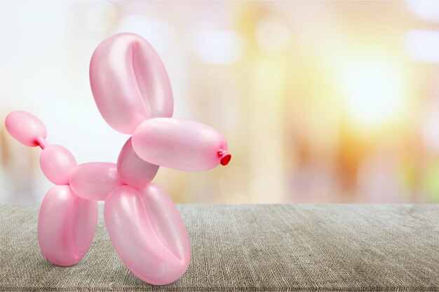 Ballon rose en forme de chien