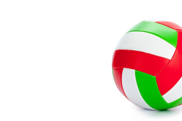 Le ballon de volley-ball sur fond blanc