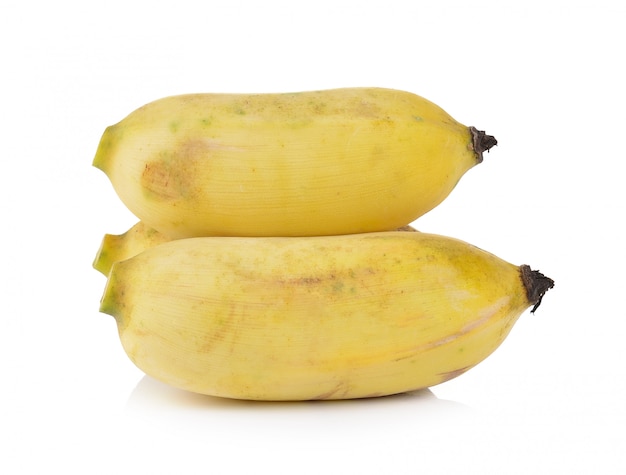 Banane cultivée sur mur blanc