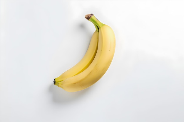 Banane sur fond blanc