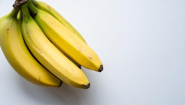 Banane isolée sur blanc