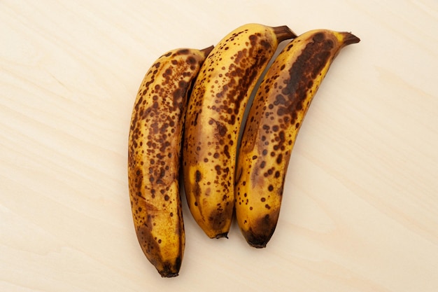 Banane très mûre en vue de dessus