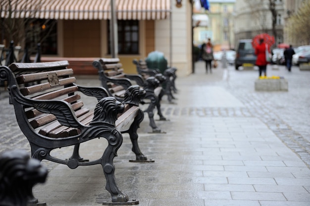 Banc au centre de Lviv Ukraine