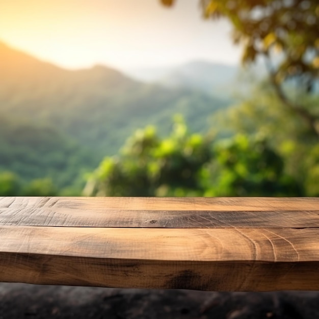 Un banc en bois avec vue sur les montagnes en arrière-plan.