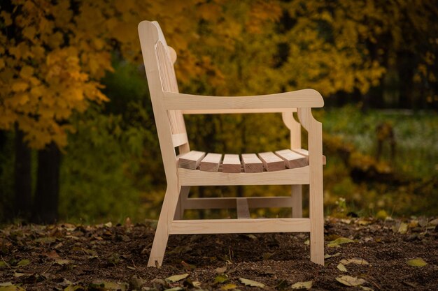 Photo banc de style anglais fait à la main en bois massif