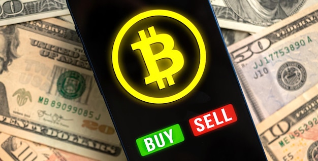 Photo bannière bitcoin trading sur téléphone mobile avec application dollars billets fond investissement photo concept