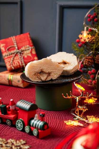 Photo baozi ou pains à la vapeur chinois avec décoration de noël