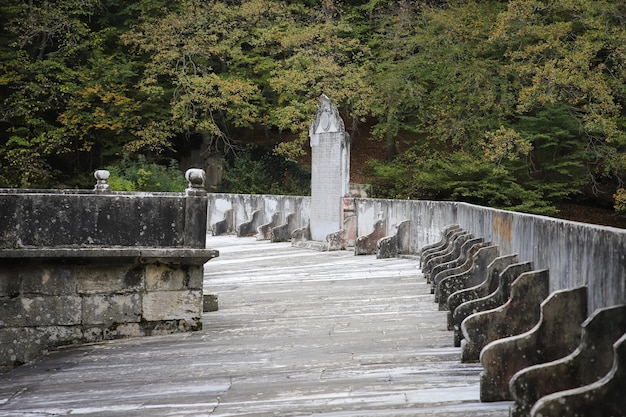 Barrage ancien et historique