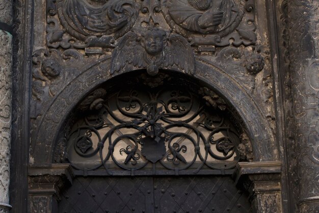 Bas-relief antique sur la chapelle Boim, Lvov, Ukraine