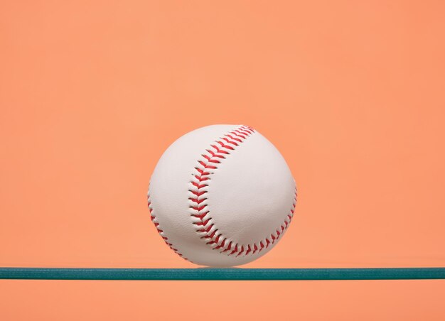 Photo baseball en cuir sur la surface sports et mode de vie actif