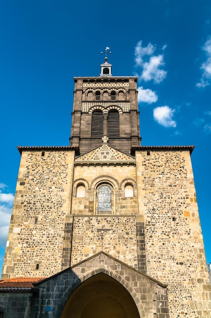 Photo la basilique romane de notre-dame du port à clermont-ferrand en france