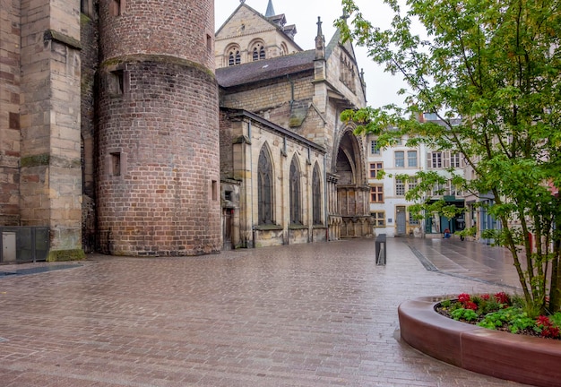 Photo la basilique saint-maurice à épinal