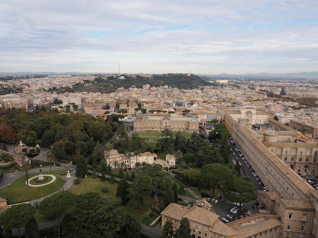 Basilique saint pierre rome vue depuis le toit