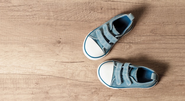 Baskets pour enfants de couleur bleue