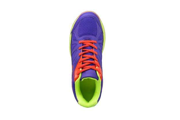 Baskets violettes avec des accents verts et orange sur fond blanc Chaussures de sport