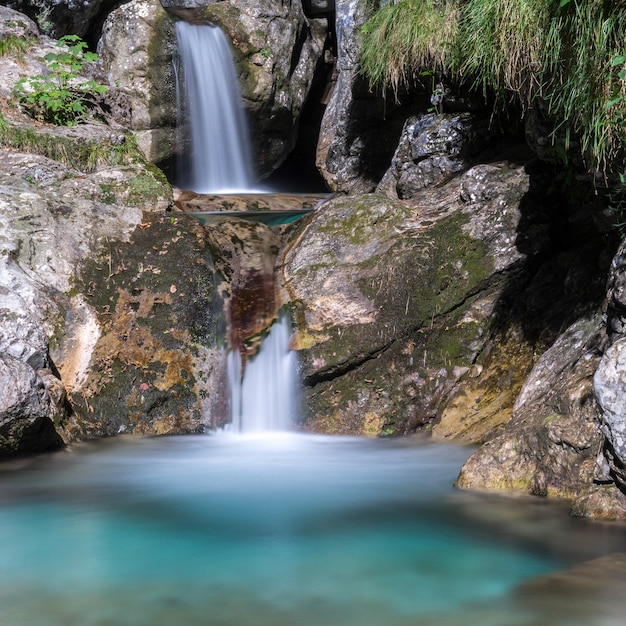 Bassin de chevaux à Val Vertova Lombardie près de Bergame en Italie