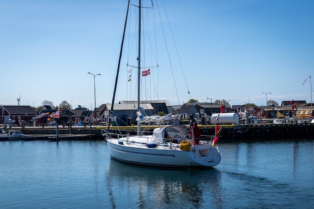 Bateau dans le port de Bagenkop île de Langeland Danemark